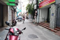 Bán nhà mặt phố nguyễn khang cũ ô tô đỗ cửa, cho thuê kinh doanh 20 trtháng, mt rộng 6m