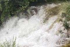 Giá rẻ cho nhà đầu tư 2300m suối thác chảy quanh đất