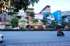 Gấp gấp bán gấp nhà đẹp kinh doanh, mặt phố trần khát chân 12m2, mặt tiền 4.5m, chỉ 3.7 tỷ