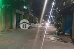 Nhà cũ giá rẻ tiện xây mới 47m2 lạc long quân p5 q11