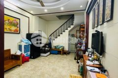 Siêu phẩm ô tô tránh đường chiến thắng, lô góc, 4 tầng ở luôn, giá chỉ 1.99 tỷ