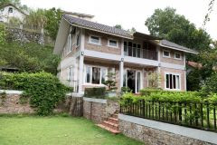 Bán 497m tặng nhà 2 tầng, nằm trong quần thể nghỉ dưỡng tại lương sơn