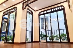 Nhà đẹp ở ngay,lê đức thọ,lô góc, 25m ra bãi đỗ vài trăm ô tô,39m,5 tầng0978996965