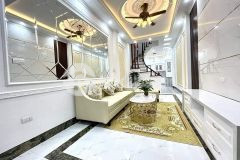 Bán nhà gấp thịnh hào đống đa nhà đẹp long lanh, 54m 5t 5.4 tỷ.