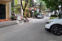 Bán nhà đê la thành 5 tầng, ngõ ô tô tránh, nhà mới xây, nhỉnh 3 tỷ