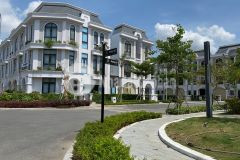 Dịch kẹt tiền nên bán lại căn ở long phú villa