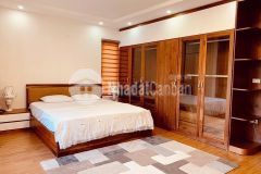 Nhà đẹp tặng nội thất ở luôn tại cầu giấy ngõ ô tô 64m nhỉnh 5 tỷ. lh 0916629390