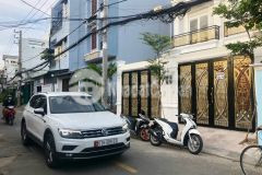 Mt đường số 6 chợ bình triệu, hiệp bình chánh, dt 5x14m, trệt, 2 lầu, sân thượng có gara ô tô,