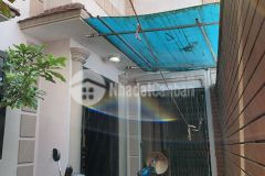 Cho thuê nhà riêng lạc long quân, dt 90m2 x 4 tầng, mt 8m, giá 20tr, lh 0818011234
