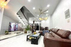 Bán nhà trường chinh thanh xuân, phân lô, vỉa hè, ô tô tránh, kd sầm uất chỉ hơn 8 tỷ.