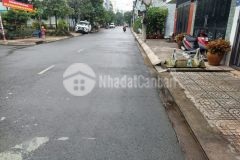 Kẹt tiền bán gấp nhà 3 tầng đẹp đường nhựa 7m giá cực tốt.