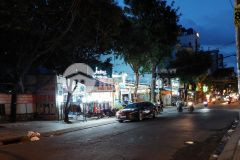 Nhà 3 tầng, vài bước ra mặt tiền tân quý, tân hương chỉ 2 phút.