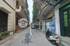 Bán nhà hoàng quốc việt, cầu giấy, 45m, 5 tầng, mt 3.9m, ô tô đỗ cửa, giá 7.5 tỷ.