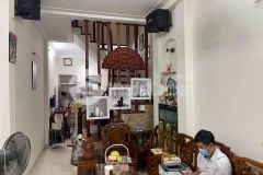 Bán nhà lạc long quân tây hồ, ô tô đỗ cách 6m, gần phố, diện tích rộng 35m2 chỉ 2.5 tỷ.