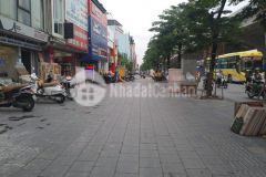 Bán nhà mặt phố phạm văn đồng,dt 61m2. nhà 4 tầng, mt 4m. giá chỉ 19 tỷ.