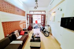 Bán nhà cầu giấy 35mx5t lô góc 3 thoáng ba gác đua giá 2.8 tỷ