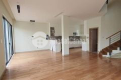 Tòa nhà văn phòng, 10 tầng phố thái hà, đống đa. 0911554873.