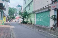 Cần bán 68m2 đất phân lô siêu đẹp thạch bàn mặt tiền 5.6 m. giá 6.6tỷ ngõ trước nhà trải nhựa vỉa