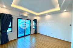 Siêu phẩm quận long biên,phố trạm dt60,5 tầng, mt5m nhỉnh 5 tỷ