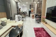 Cho thuê nhà full nội thất 4pngu đ.đinh tiên hoàng, qbt 23 triệu