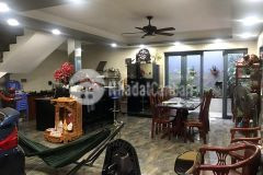 Bán nhà đường tân thuận tây, quận 7, nhà đẹp 80m2.