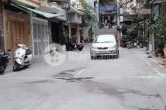 Bán nhà 4 tầng đẹp, 5 ngủ, 49m2 ở ngay vạn phúc, hà đông