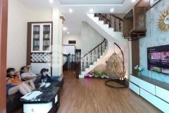 Bán gấp nhà cầu giấy lô góc nhà đẹp dân xây tặng full nội thất nhỉnh 7 tỷ.