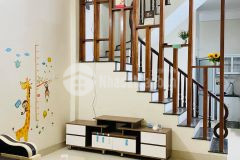 Nhà đẹp, trước nhà sân đá bóng, mỹ đình, 54m2 5t, mt 4.4m, chỉ 4.3 tỷ.