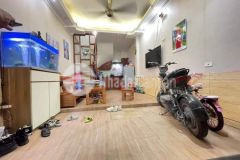 Bán nhà nguyễn trãi, nhà đẹp tặng nội thất 23m2 5 tầng, sổ đỏ chính chủ giá 2.3 tỷ