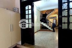 Bán nhà trần quốc hoàn, 2 thoáng, ô tô tránh.