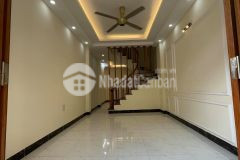 Nhà đẹp ở ngay ngõthông gần ô tô kinh doanh ở ngay.