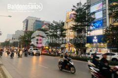 Hiếm bán nhà mặt phố kim mã 150m 5tầng mt 5m giá 56 tỷ