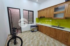 Bán nhà lạc long quân 50mx 5 tầng 6.1 tỷ