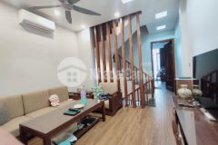 Bán nhà phân lô, oto tránh, vỉa hè. tđc thạch bàn, chỉ 4,75 tỷ.