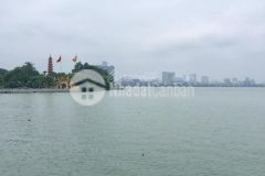 Bán nhà mặt phố hồ tây, 33 m2, mt 5m, 300 triệum. view chùa trấn quốc, gần hồ trúc bạch,kinh doanh