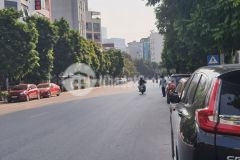 Bán khách sạn phố khúc thừa dự, cầu giấy, dt 323m2, mặt tiền rộng thênh thang, giá 165 tỷ.