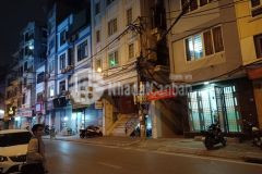 Mặt phố bán nhà mặt phố tam khương, đống đa 35m2, 5 tầng mt 4.5m vừa ở vừa kinh doanh.