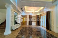 Cần bán gấp biệt thự đơn lập bt8 kđt việt hưng 241m2x4tầng, mt 15m, giá nhỉnh 30 tỷ.