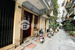 Phân lô ô tô vào nhà, trung tâm quận đống đa, 2 mặt ngõ trước sau, ngõ trước nhà rộng 7m.