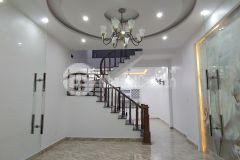 Nhà 4 tầng mặt ngõ ô tô đỗ cửa đường thiên lôi, gần hoàng huy mall