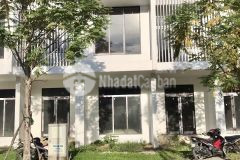 Nhà thô 2 tầng royal park khu b view hồ nước giá 4ty1xx.