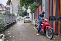 Bán nhà giải phóng, phân lô, ô tô vào nhà, 45m2, mt 5m, 3 thoáng, mặt hồ, chỉ hơn 5 tỷ.