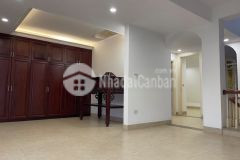 Định cư mỹ cần bán biệt thự khu 319 bồ đề sát hc golden hồng tiến giá 25.5 tỷ