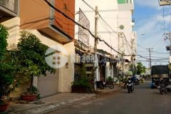 Ô tô ngủ trong nhà, bùi đình túy, ngang khủng 11m, dài 5.5, 6.6 tỷ