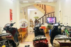 Bán nhà như hình ngay cạnh hồ phương liệt, hai thoáng, 48m2 x 4 tầng ở luôn, giá 4.2 tỷ