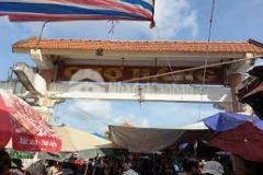 Bán nhà mặt đường chợ hàng khuôn đất đẹp nở hậu