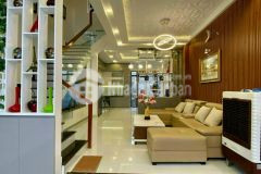 Bán nhà mặt tiền lâm văn bền tân kiểng quận 7 dt 95mv chỉ 12.9 tỷ.