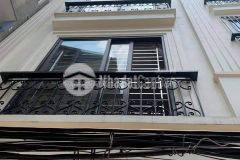 Cần bán gấp nhà giá rẻ 2.8 tỷ, diện tích rộng 40m2, ở đường nguyễn văn linh, long biên hà nội.