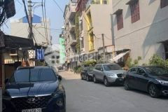 Phân lô bô tư lênh vo chi công lô goc 3 thoang đương oto 3 lan trươc nha