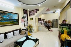 Nhà quận 11 thái phiên 36m2 hấp dẫn. ô tô tránh. mới ở liền